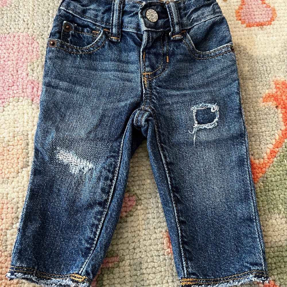 Gap baby size 0-3 month jeans